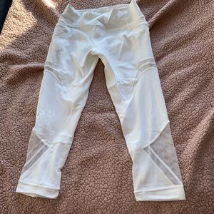 Lululemon white Capri leggings